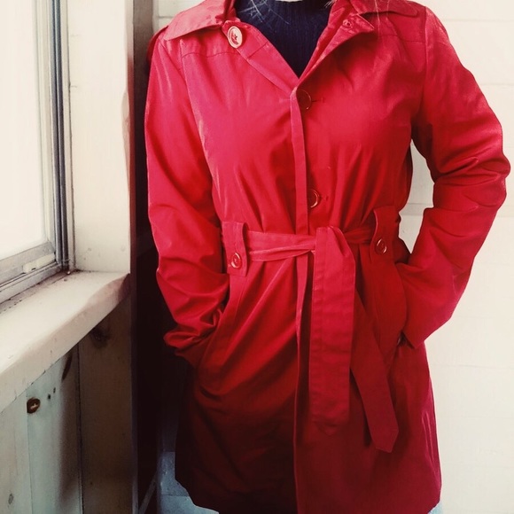 VINTAGE BELTED RED COAT - Picture 1 of 6
